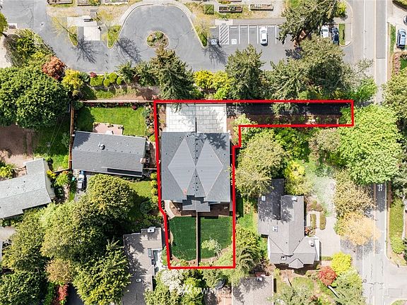 3rd image of 17842 10th Avenue NW