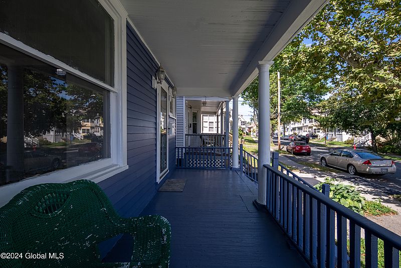 4th image of 23 Barrows Street
