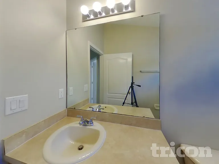 3921 Langdrum Dr — Photo 12