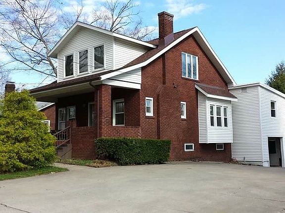 3rd image of 3761 Dick St