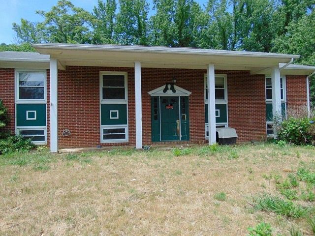 2nd image of 230 Crutchfield Ln
