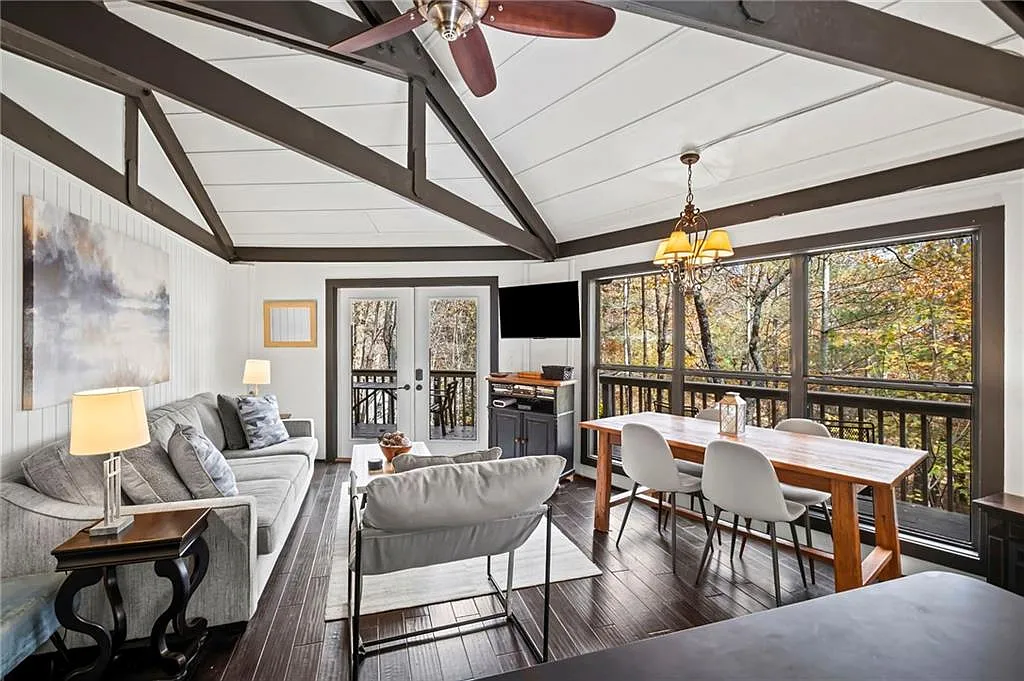 35 Treetop Knoll Dr photo 1