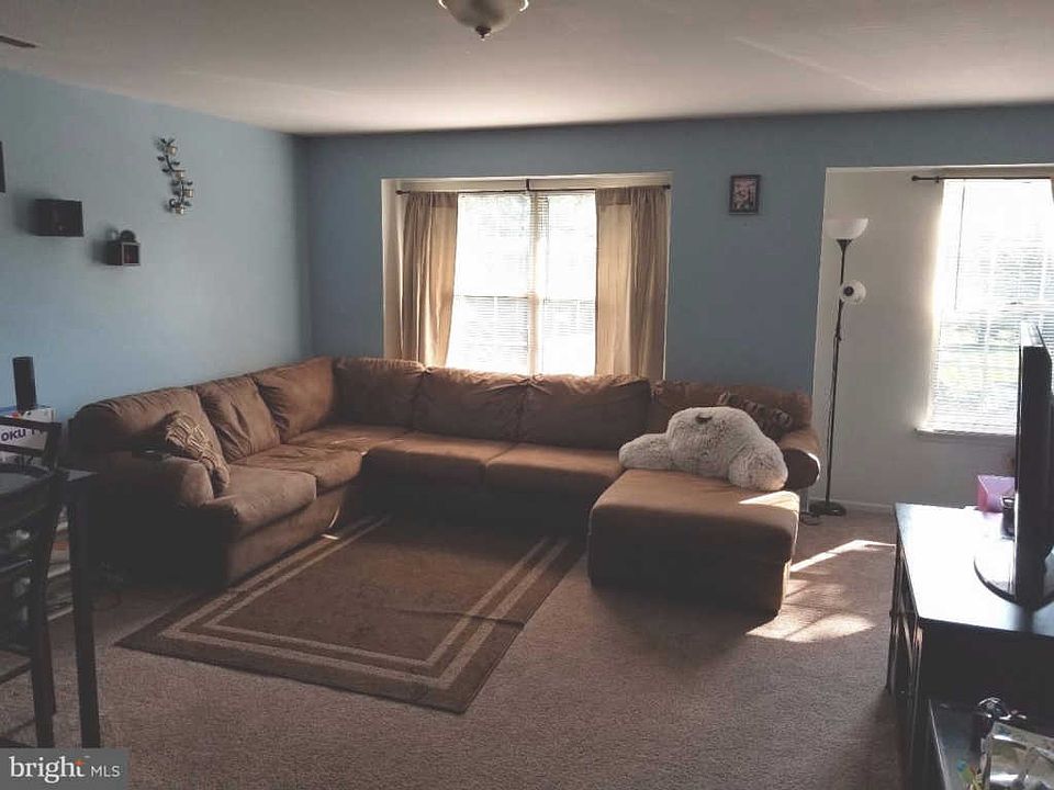 1st image of 904 Lindsley Ct
