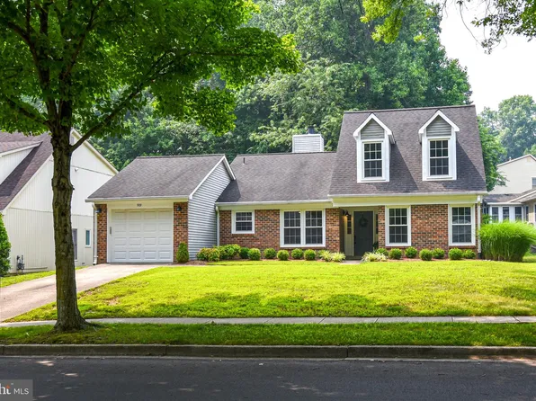 909 Mastline Dr, Annapolis, MD 21401