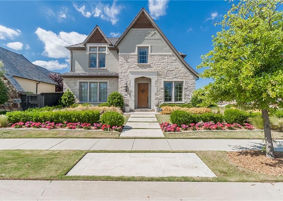 1st image of 118 Blackburn Dr