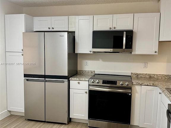 4th image of 605 Ives Dairy Rd #3067
