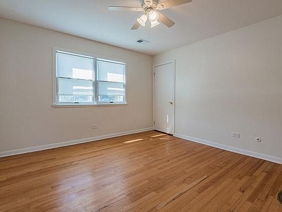 5th image of 209 W Johnson St APT 1