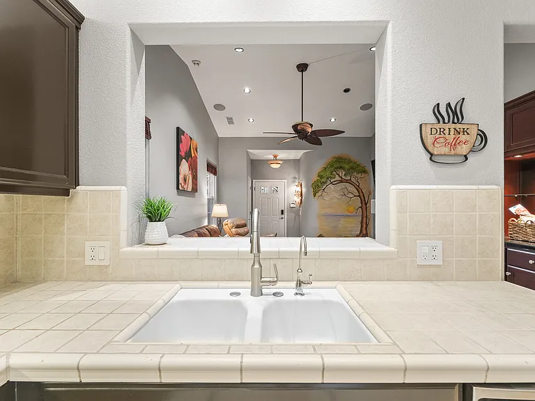 Montara Dr — Photo 11