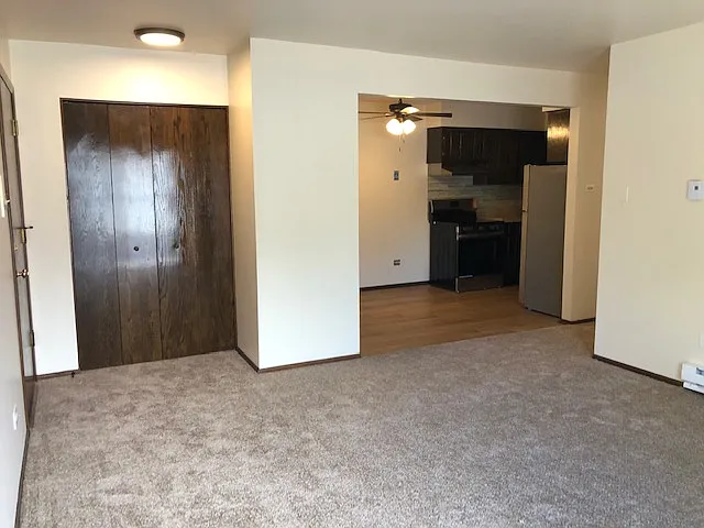 2 bed, 900 sqft, $1,550 — Photo 2