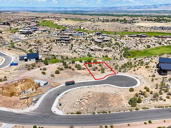 2nd image of 305 Tablero Ct