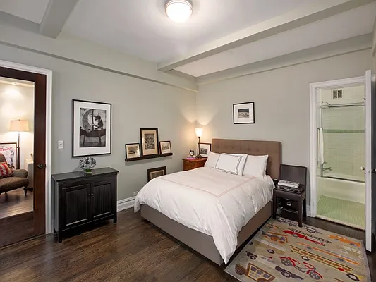 Sold by Sotheby's International Realty | media 3