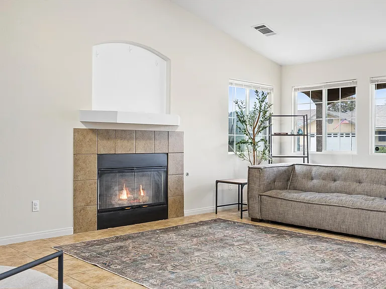 11610 Invidia Ct — Photo 15