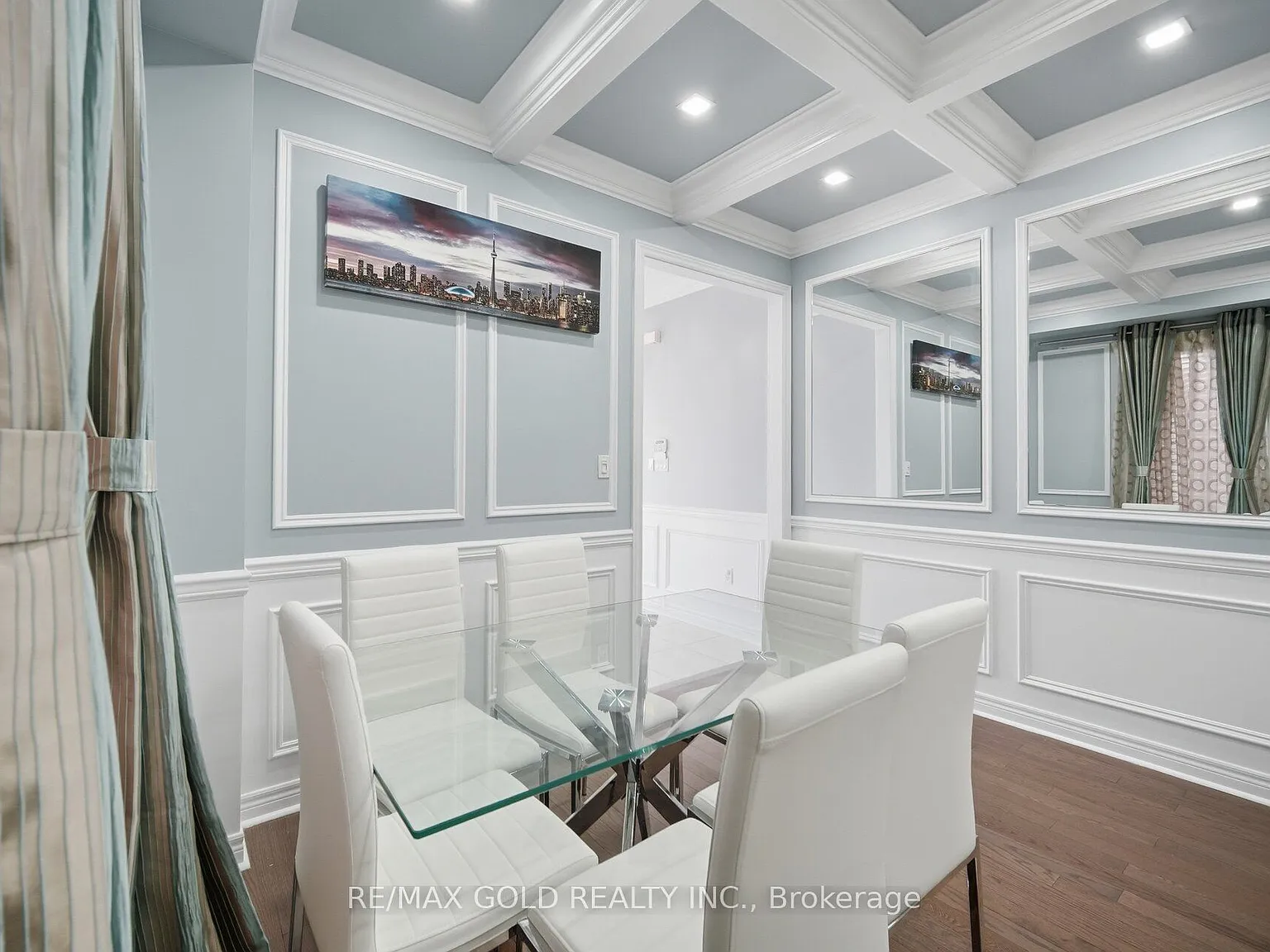 4 bed, $3,899 — Photo 3