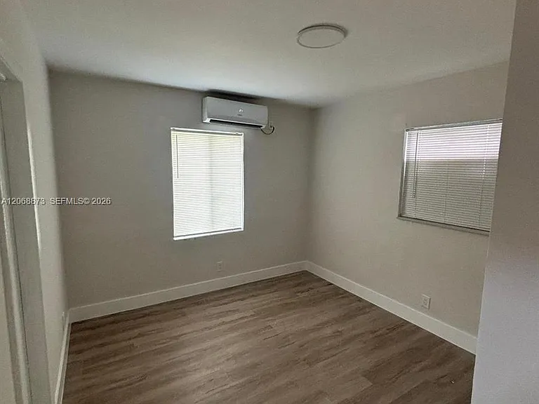 4145 SW 19th St #3 — Photo 6
