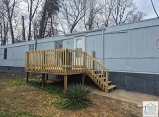 35 Liza Ct, Martinsville, VA 24112