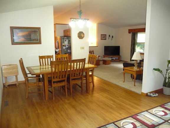 5th image of 619 S Butternut St