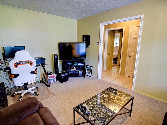 5th image of 4213 Baron Ln