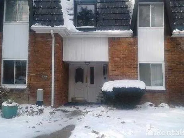 1822 Colonial Village Way APT 4, Waterford, MI 48328