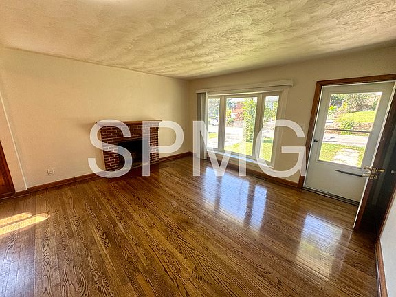 3rd image of 1603 Alberta Dr