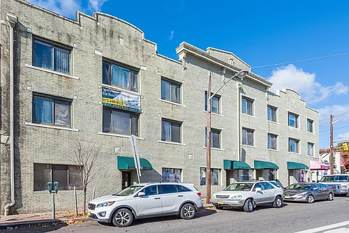 306 Main St #6 Photo 1