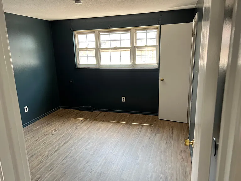 665 Garden St — Photo 9
