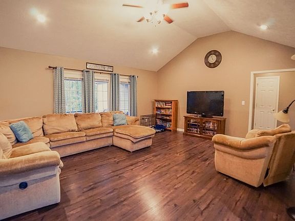 2nd image of 115 Herron Dr