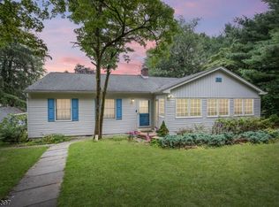 341 Long Hill Rd, Gillette, NJ 07933