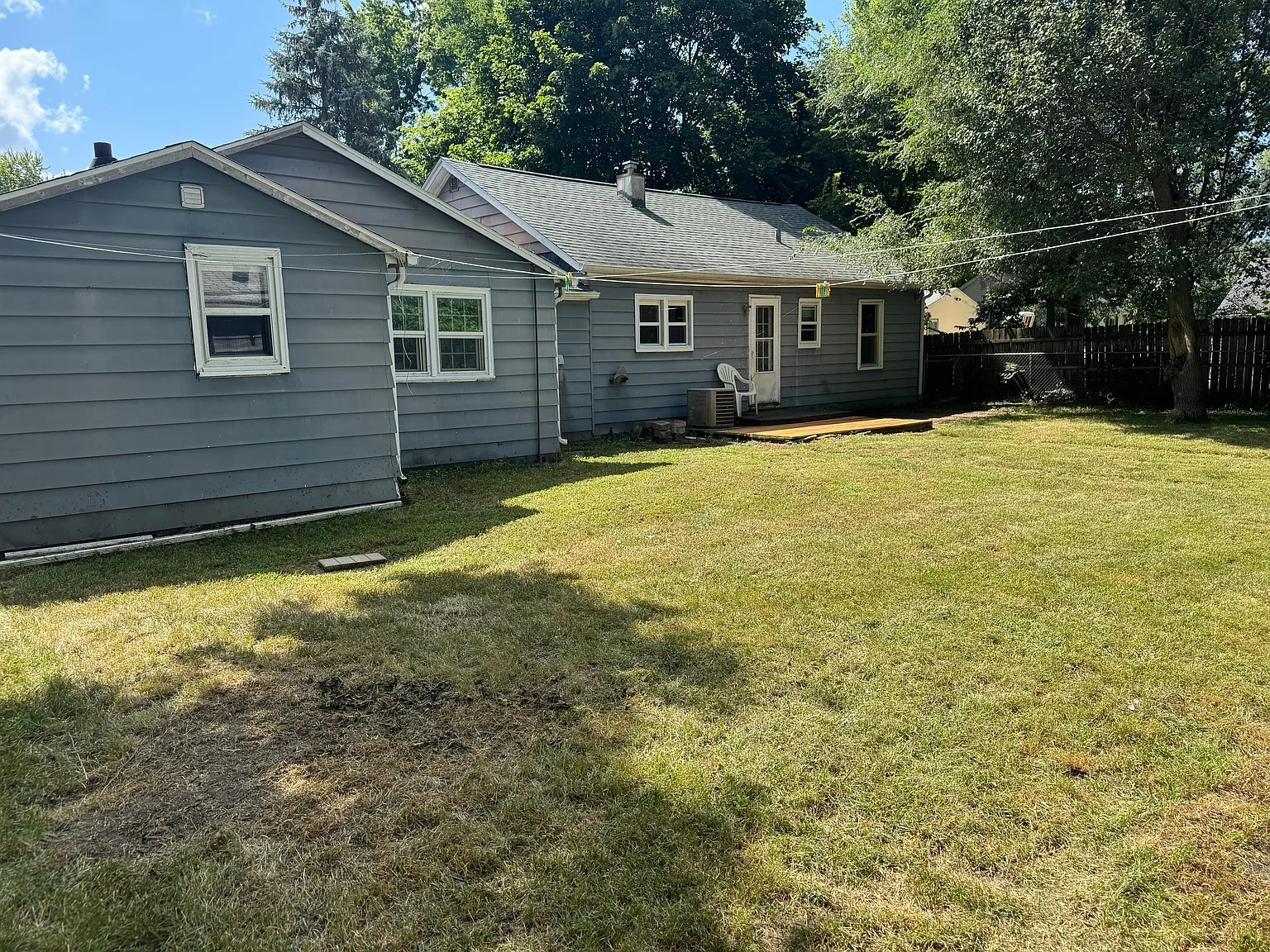 3 bed, 2.0 bath, 1508 sqft, $1,749 — Photo 1