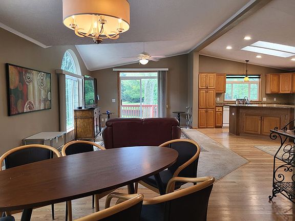 5th image of 1143 Lakeview Rd #192