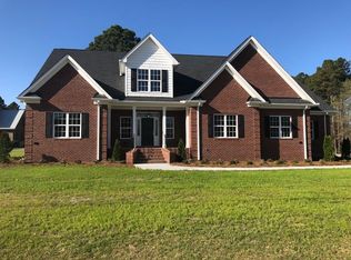 409 W Hatcher St, Four Oaks, NC 27524