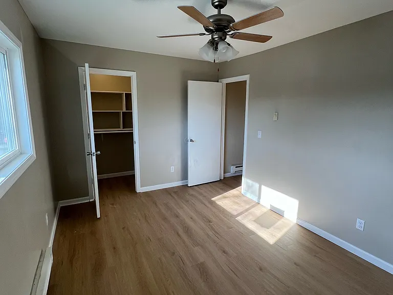 1113-15 Burgundy Ln #1115 — Photo 11