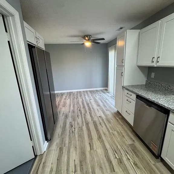 30 Apple Ln — Photo 3