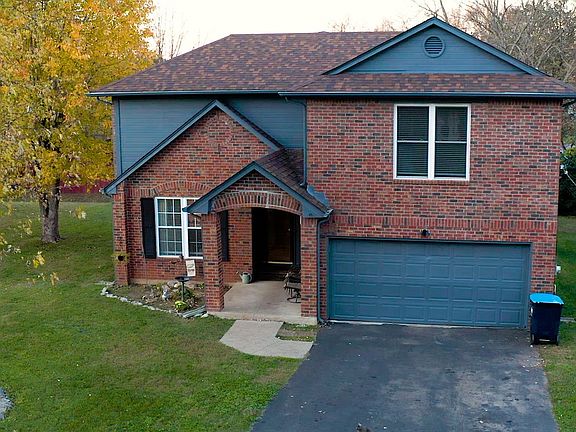 2nd image of 905 Jana Dr