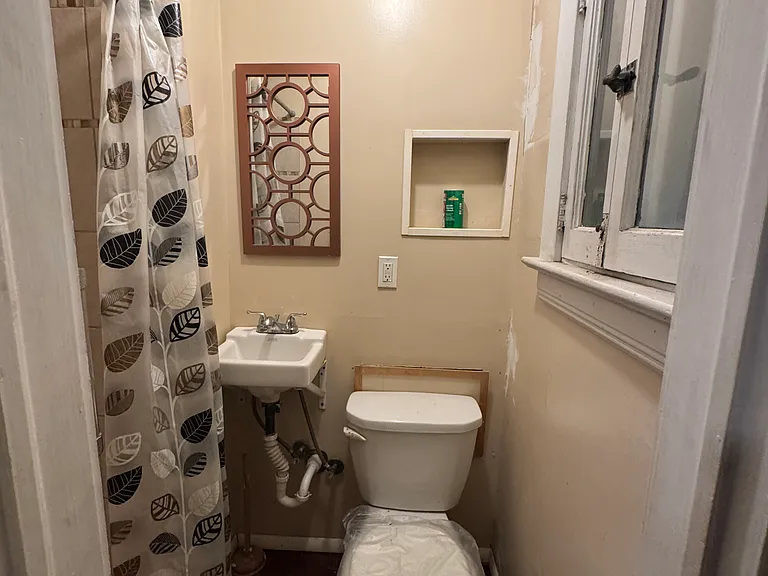 11918 Phillips Ave — Photo 9