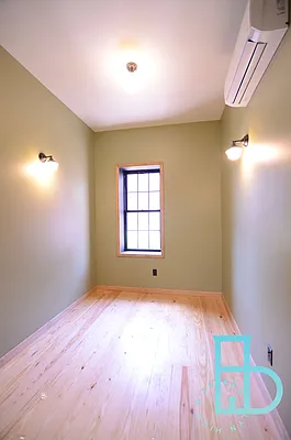 Rented by Miron Realty Group | media 83