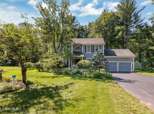 27 N Parkway Dr, Schenectady, NY 12303