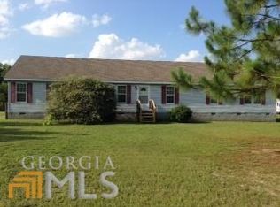 425 Davis Rd, Pembroke, GA 31321