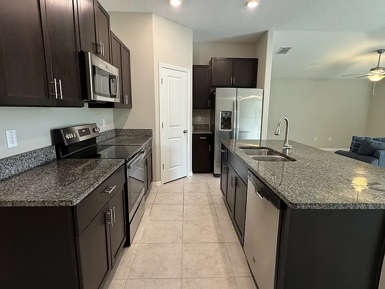 13009 Majestic Garden Ln — Photo 22