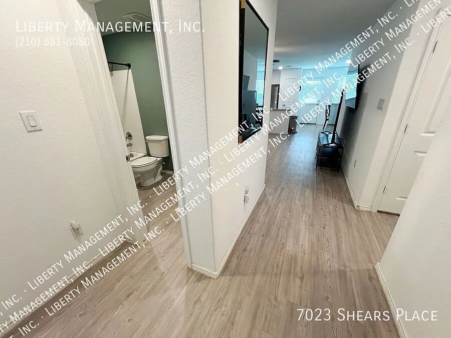 3 Bed, 2 Bath 1226 sq ft Single Story Home in the Silos — Photo 2