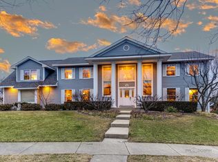 1326 Saint William Dr, Libertyville, IL 60048
