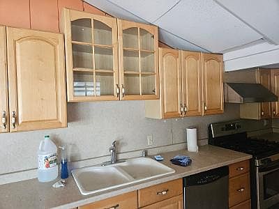 1st image of 1131 W 6th St