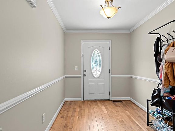5th image of 5126 Wallburg Rd