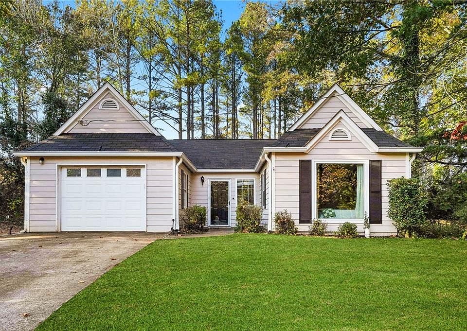 1st image of 902 River Rock Dr