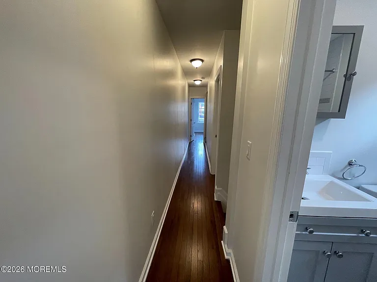 729 Spruce St — Photo 11