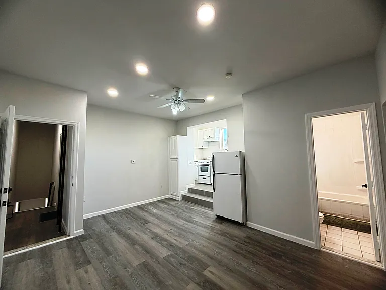 218-56 Hempstead Ave #2R — Photo 10