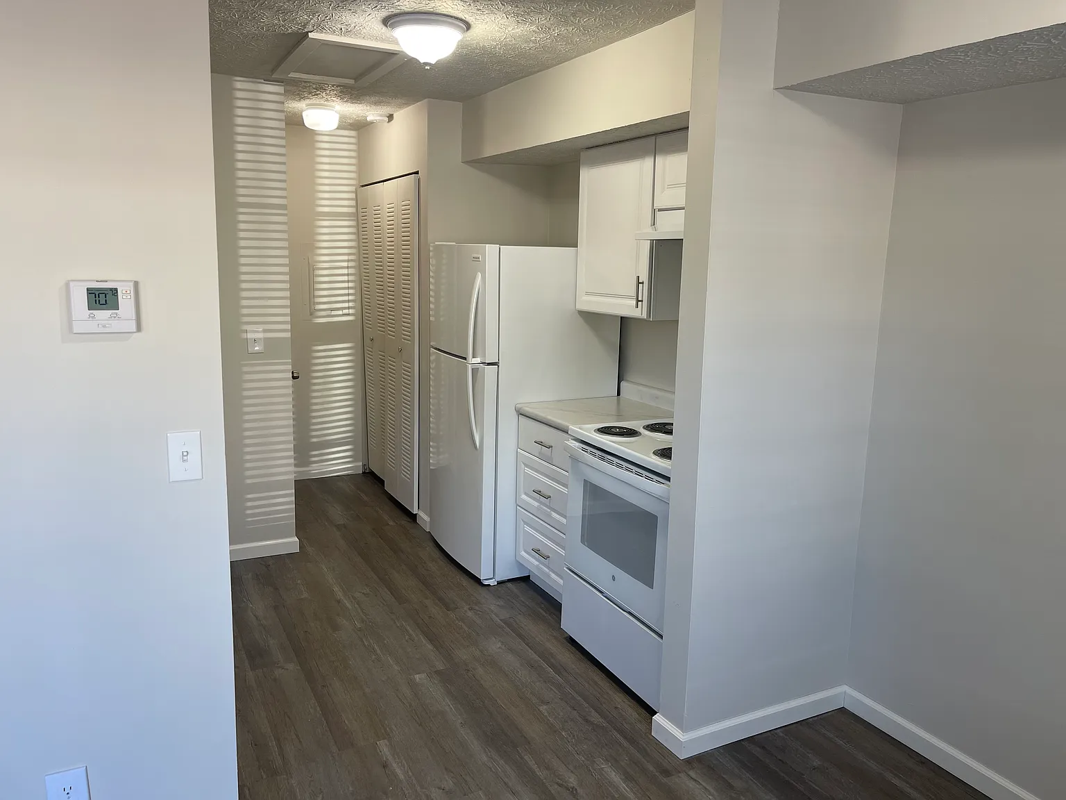 2 bed, 1.5 bath, $1,050 — Photo 3
