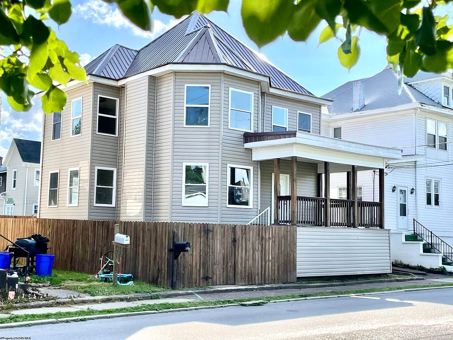 206 E 4th St, Weston, WV 26452 MLS 10150144 Zillow