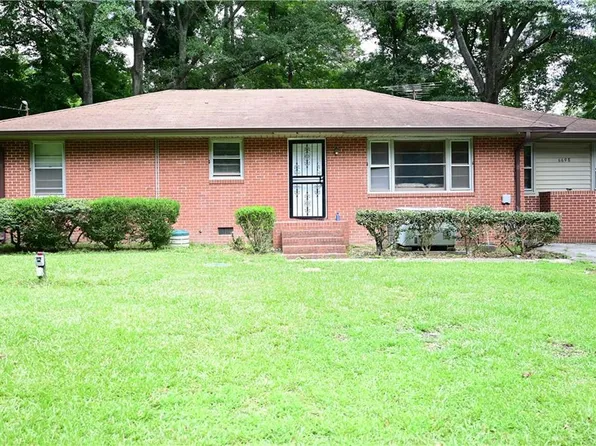6698 Baker Dr, Lithia Springs, GA 30122