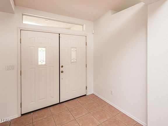 5th image of 2452 Frederick Ln