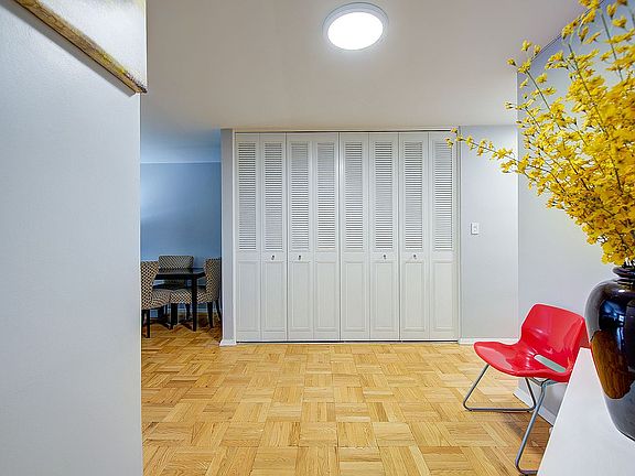 5th image of 6636 Yellowstone Blvd APT 6K